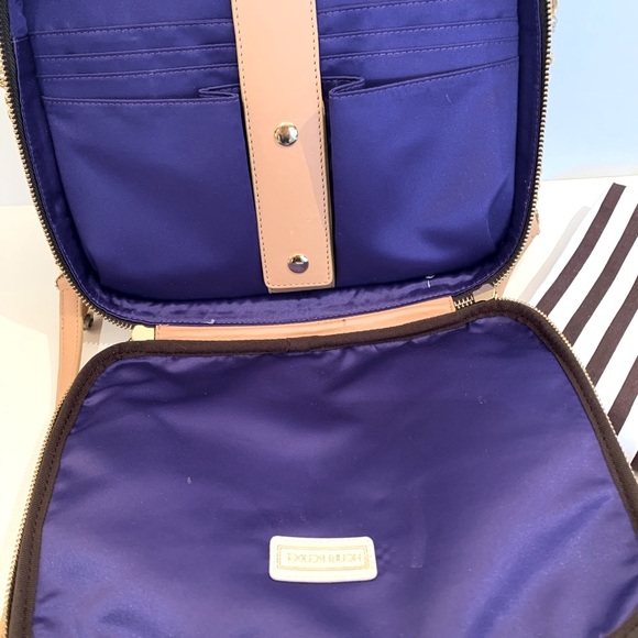 Crossbody purse with iPad case - Picture 3 of 10